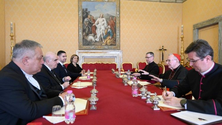 Разговорите във Ватиканския държавен секретарит