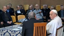 Papież na spotkaniu z księżmi. 05.04.2023