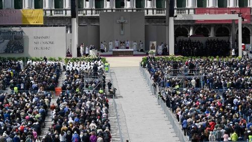 O Papa: a fé em Jesus, o vínculo com Ele, nos abre para receber a seiva do amor de Deus