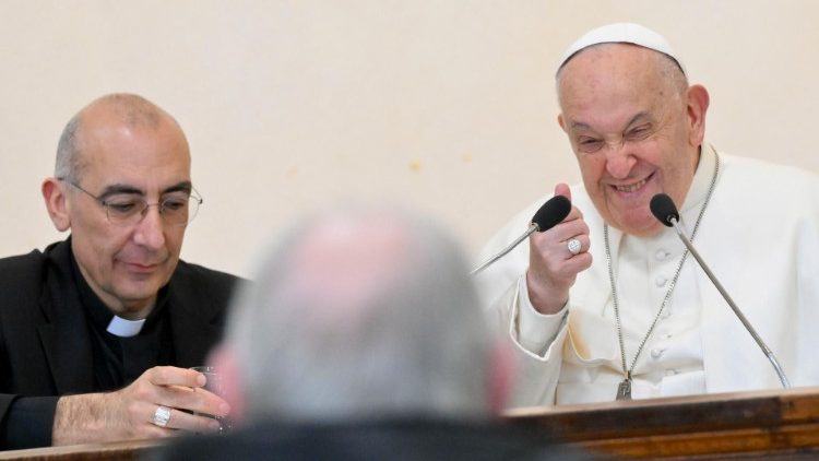 Papež v dialogu s kněž&iacute;mi centr&aacute;ln&iacute;ho sektoru Ř&iacute;ma