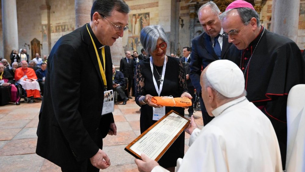 Падчас сустрэчы Францішка з духавенствам Вероны