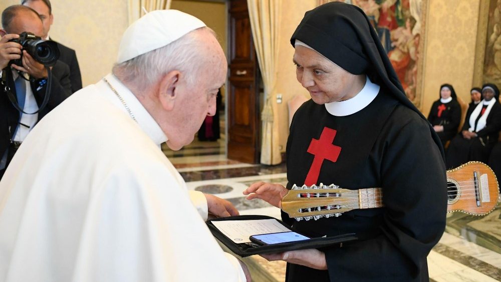 Аўдыенцыя для манахінь з кангрэгацый Шпітальных сясцёр Найсвяцейшага Сэрца Езуса і Дачок святога Каміла