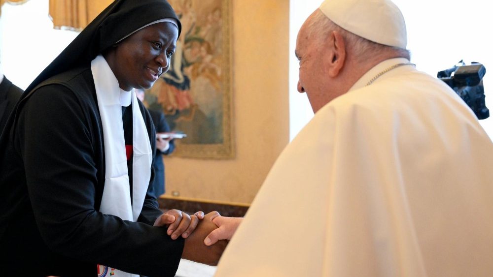 Аўдыенцыя для манахінь з кангрэгацый Шпітальных сясцёр Найсвяцейшага Сэрца Езуса і Дачок святога Каміла