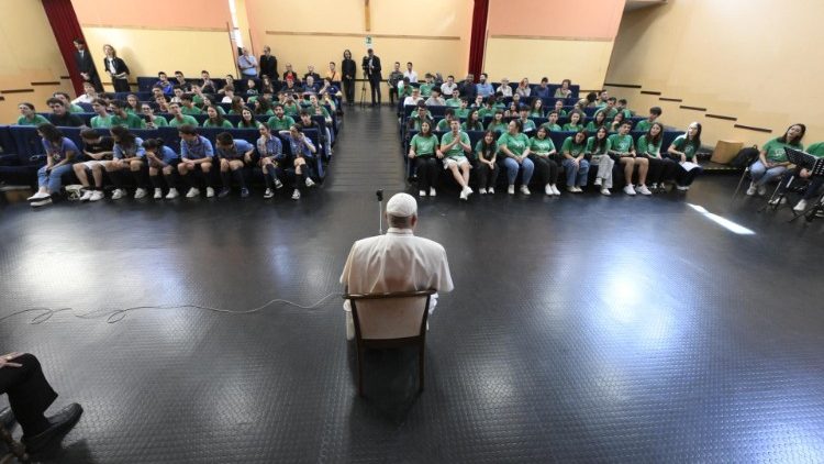 Mahusiano ya Elimu na maskini 