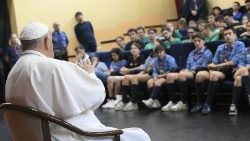 Францішак сустрэўся з дзецьмі са Школы малітвы