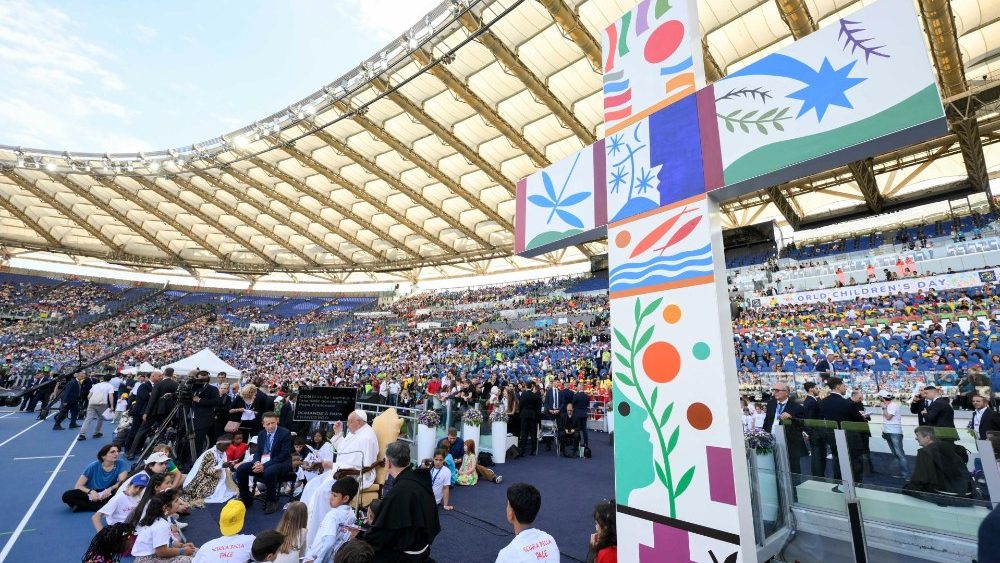 Падчас сустрэчы з дзецьмі на Алімпійскім стадыёне ў Рыме