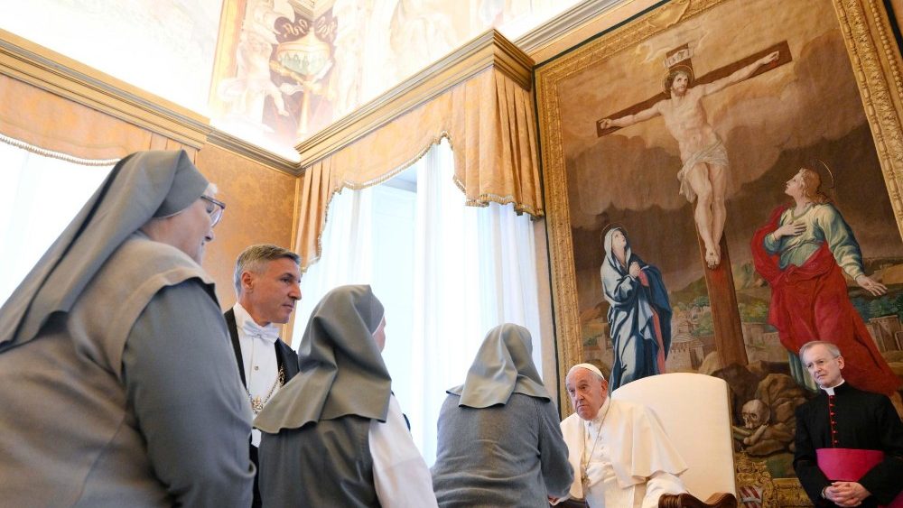 Аўдыенцыя для Сясцёр Святога Фелікса з Канталічэ і Дачок Маці Божай Міласэрнасці