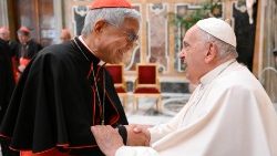 ഫ്രാൻസിസ് പാപ്പായും വൈദികർക്കായുള്ള ഡികാസ്റ്ററി പ്രീഫെക്ട് കർദ്ദിനാൾ യു ഹെവുങ് സികും