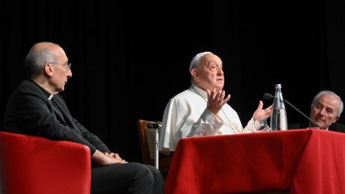 Папа обсудил со священниками актуальные пастырские вопросы