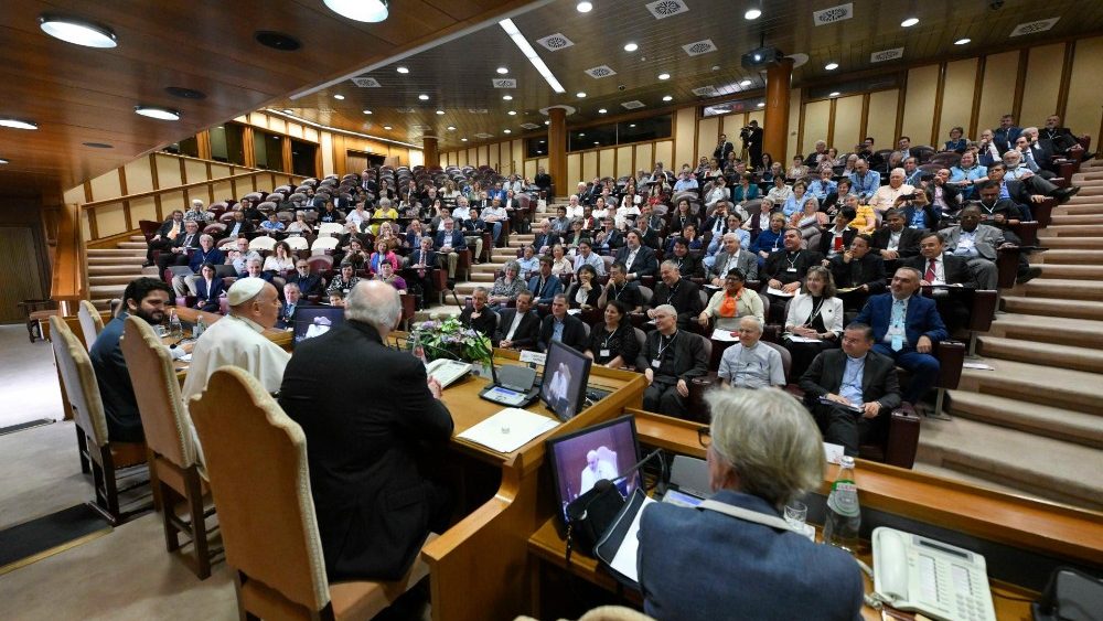 Audiência do Papa Francisco com moderadores de movimentos, associações e novas comunidades (Vatican Media)