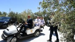 Påven anländer i Borgo Egnazia för G7-mötet