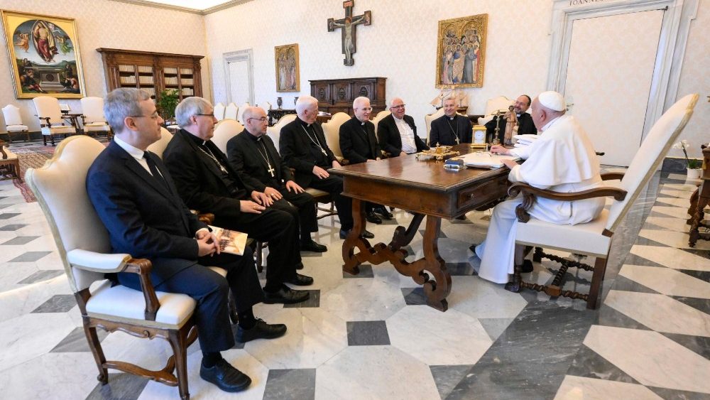 Papa com os membros da presidência da Comece