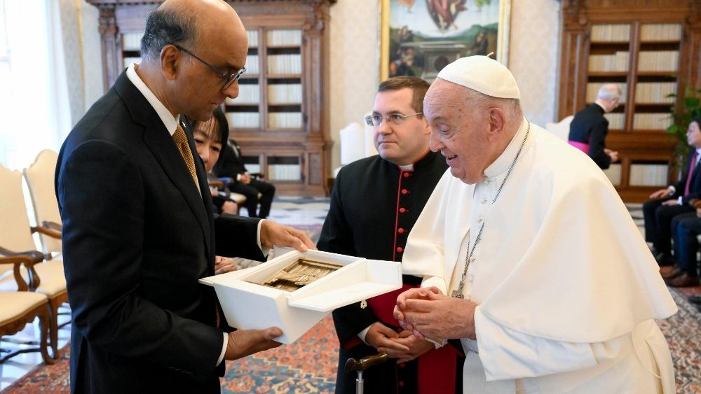 Papa recebe Tharman Shanmugaratnam, Presidente de Singapura
