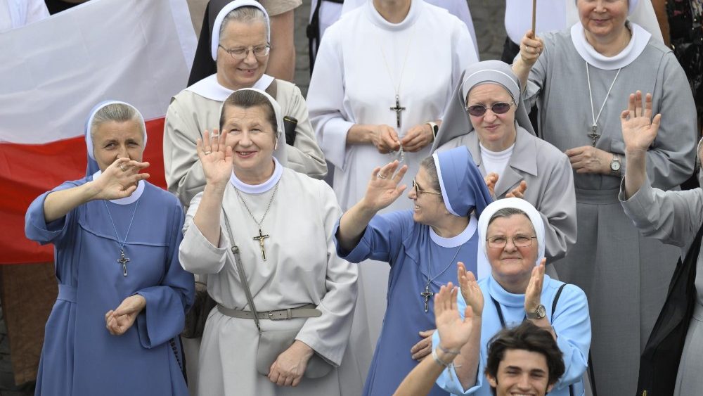 Angelus på Petersplatsen 23 juni 2024