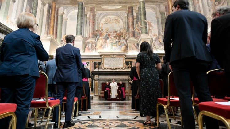 Un momento de la audiencia del Santo Padre a los participantes en la 97ª Asamblea Plenaria de la Reunión de Obras de Ayuda a la Iglesia en Oriente (R.O.A.C.O.), 27 de junio de 2024. (Vatican Media)