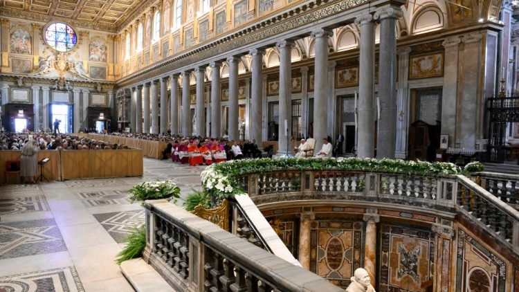 interior da Bas&iacute;lica