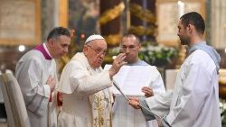 Papst Franziskus bei der Vesper im Petersdom
