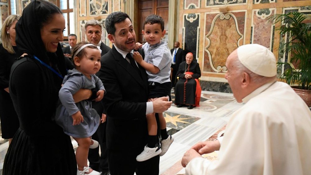 A audiência com o grupo da Rede Internacional de Legisladores Católicos (ICLN), na Sala Clementina