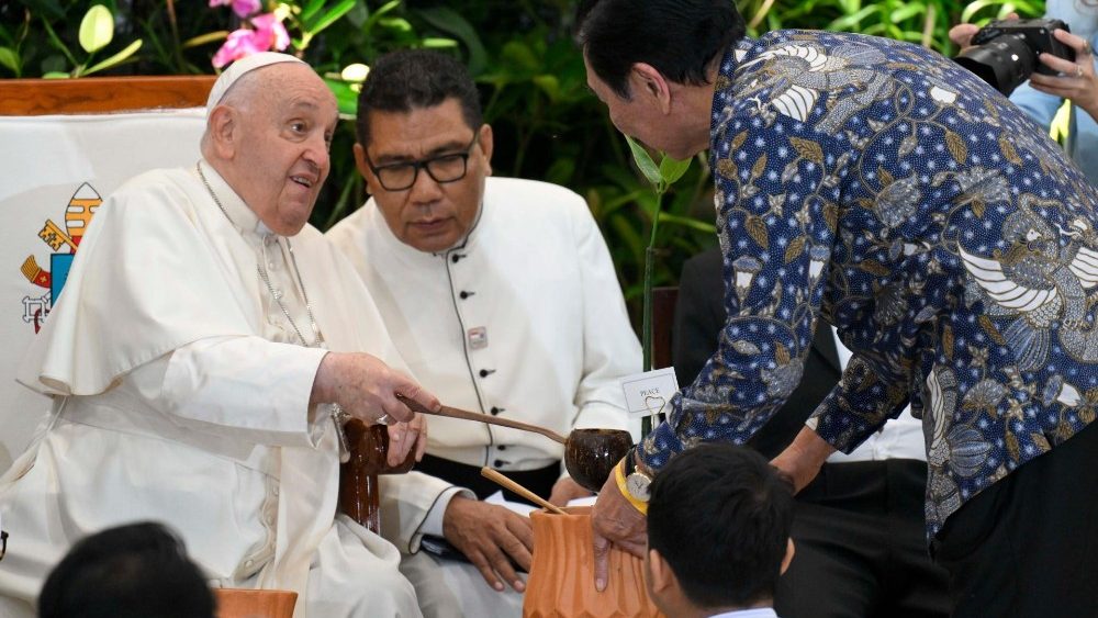 Сустрэча з моладдзю Scholas Occurrentes 