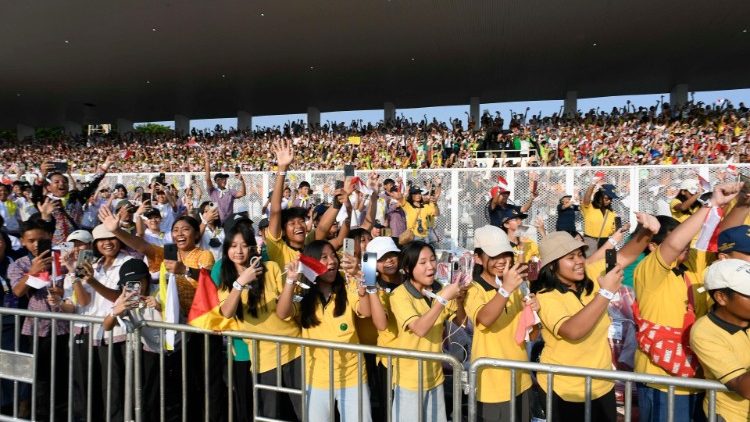 Indonezyjscy katolicy na Mszy z papieżem Franciszkiem 09.05.25