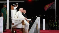 2024.09.06 Viaggio Apostolico in Papua Nuova Guinea - Cerimonia di benvenuto all'Aeroporto di Port Moresby