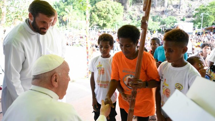 2024.09.08 Папа зустрічається з місіонерами в Папуа-Новій Ґвінеї