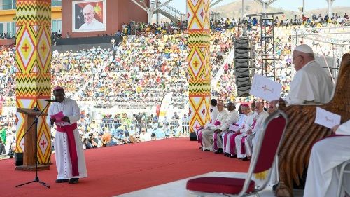 P&aacute;pež mlad&yacute;m Papu&aacute;ncom: Ľahostajnosť je horšia ako nen&aacute;visť