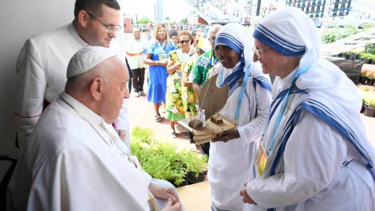 Watawa ni mashuhuda wa huruma na upendo wa Mungu