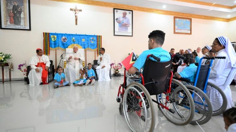 Kuwa na uelewa wa wenye matatizo ya ulemavu