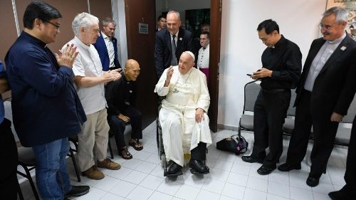 Papa com jesuítas de Singapura: encontro sobre vocações e desafios da Ásia