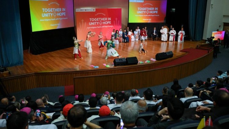 Tambueni utajiri na amana katika dini za watu