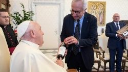 O encontro de Francisco com colaboradores do Centro de Alta Formação Laudato si' nesta quinta-feira (19/09)