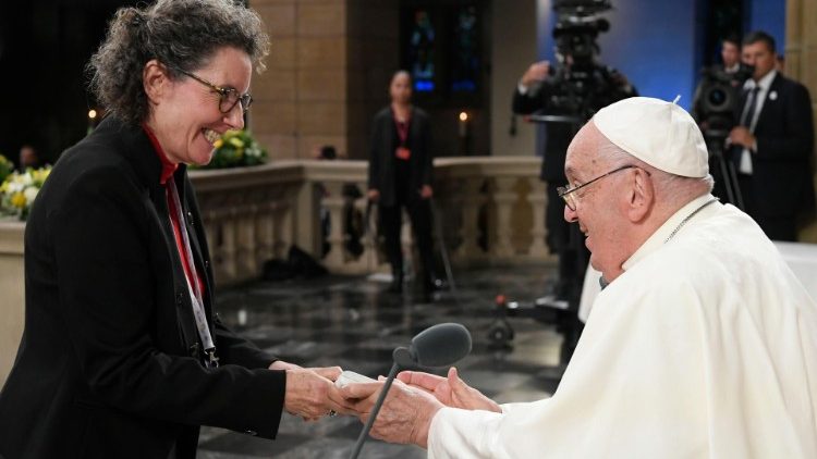 El Papa y la Vicepresidenta del Consejo Pastoral Diocesano, Christine Bu&szlig;hardt