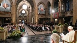 2024.09.26 Viaggio Apostolico in Lussemburgo - Incontro con la Comunita' Cattolica nella Cattedrale di Notre-Dame