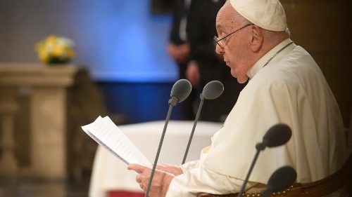 Dag 1 p&aring; den 46:e apostoliska resan p&aring; en minut