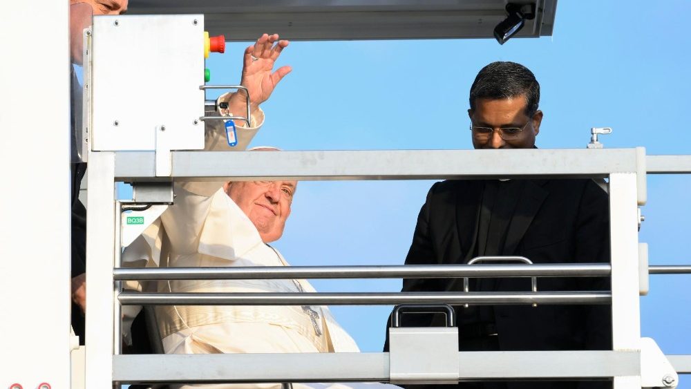 2024.09.26 Viaggio Apostolico in Lussemburgo - Partenza da Roma