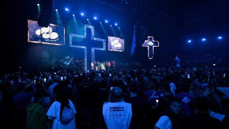 Misalaba katika Jukwaa la tamasha ya mkesha wa vijana huko Ubelgiji