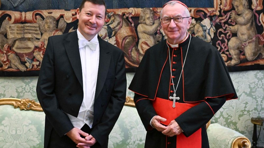 Новы пасол Еўрапейскага Саюза пры Святым Пасадзе падчас сустрэчы з Кардыналам-дзяржсакратаром П'етра Паралінам