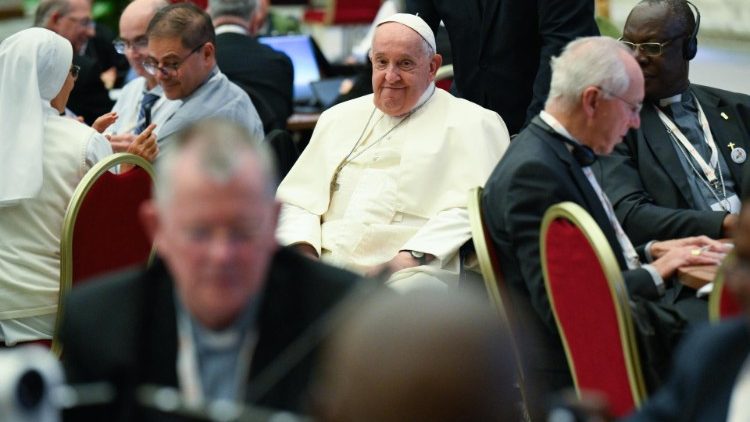 Papież na obradach synodu