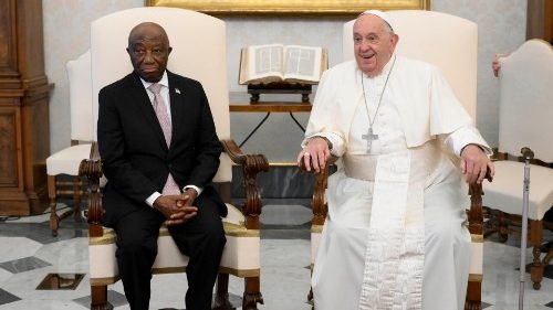 Präsident von Liberia besucht Vatikan