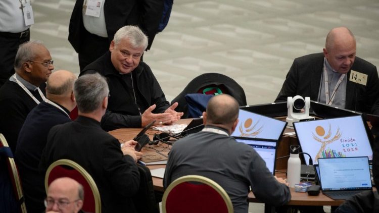 Синод на епископите