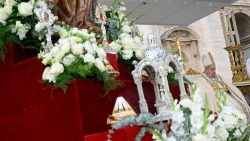 Pope Francis presides at the Canonization Mass of the Martyrs of Damascus