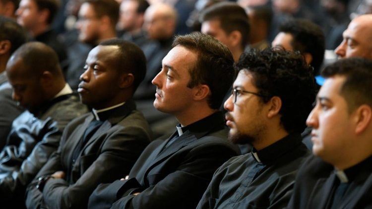 Students at the Gregorian listen to the Pope's lectio