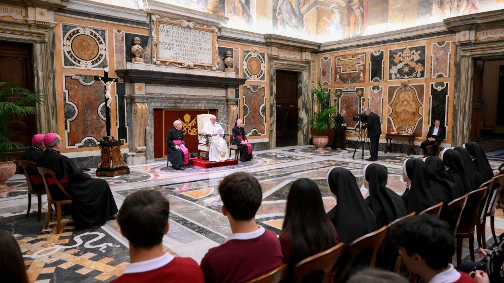Аўдыенцыя для ўдзельнікаў пілігрымкі з Талавера-дэ-ла-Рэйна