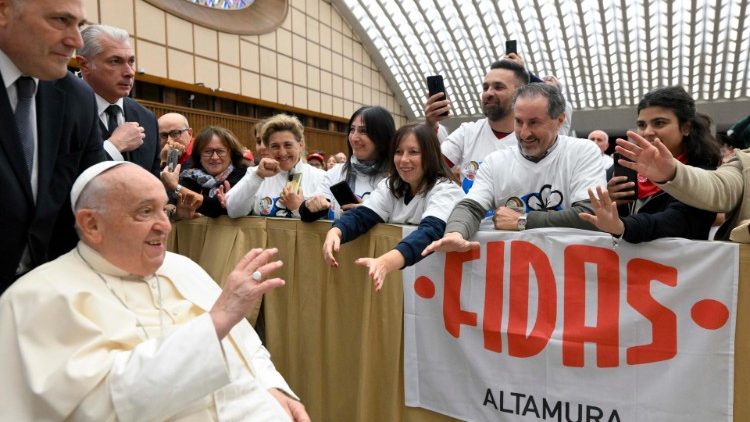 Papa Francesco incontra i membri della Federazione Italiana Associazioni Donatori di Sangue (Fidas)