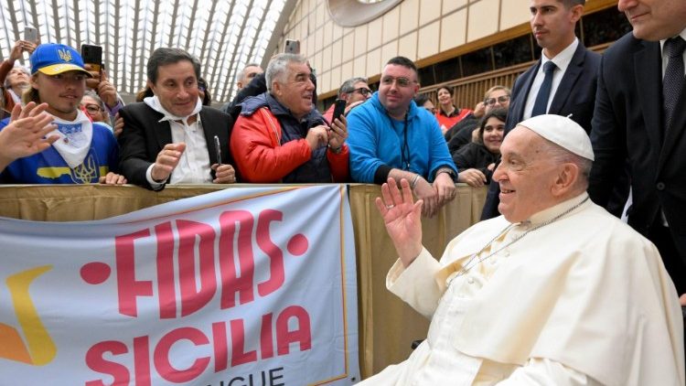 Papa Francesco incontra i membri della Federazione Italiana Associazioni Donatori di Sangue (Fidas)