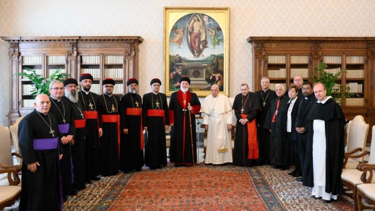 La foto di gruppo al termine dell'udienza