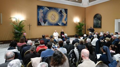 El Papa: Tocar y asistir a un pobre es un “sacramental” en la Iglesia