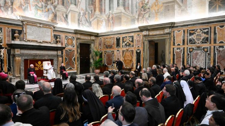 Papa Francesco riceve i partecipanti al convegno promosso dal Dicastero delle Cause dei Santi