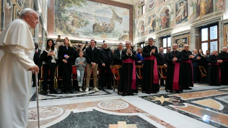 Incontro di Papa Francesco con i partecipanti al corso promosso dal Tribunale della Rota Romana